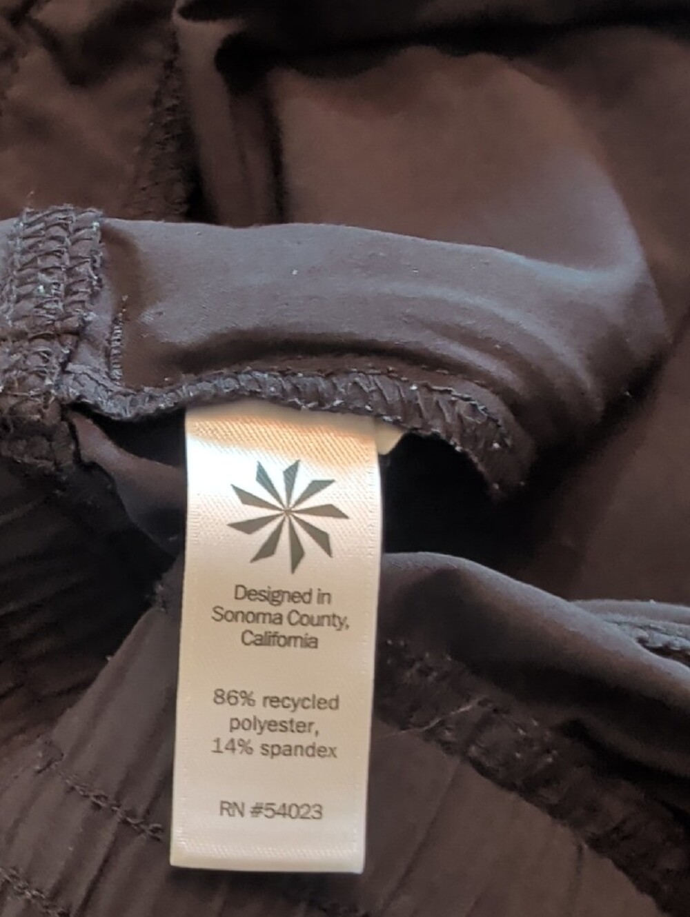 Athleta Black Women's Capri Jogger Pants - Picture 4 of 5
